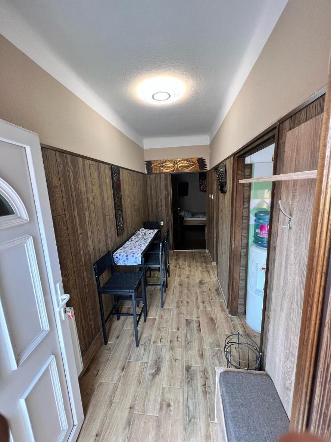 Feher Galamb Apartman 贾尔 外观 照片